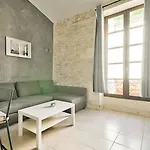 Apartmán In The Heart Of Nimes' Historic Center *
