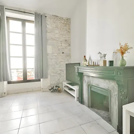 In The Heart Of Nimes' Historic Center Appartement