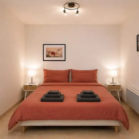Апартаменты In The Heart Of Nimes' Historic Center *