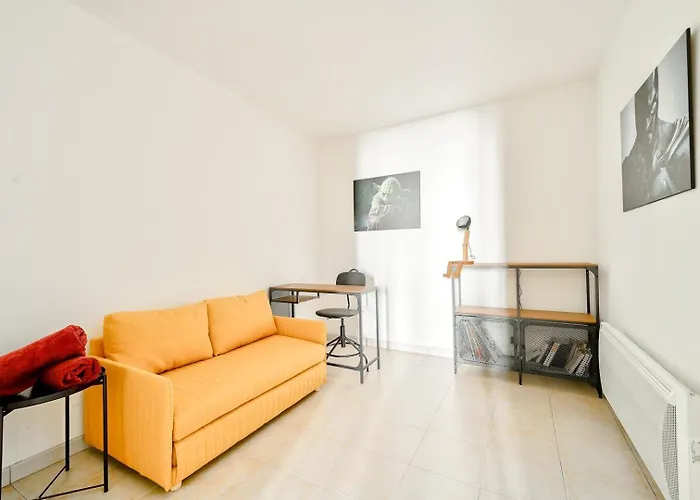 In The Heart Of Nimes' Historic Center * Nimes